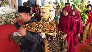 Download lagu Prosesi Temu Manten Adat Jawa mp3