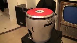 Video thumbnail for Scratchophone 2 reviewed by DJ Qbert by DJ Qbert (Thud Rumble)