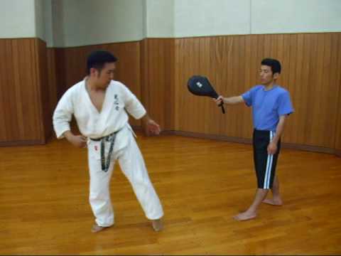 掛け蹴り・ミット