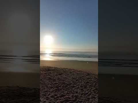 Espetacular manhã de domingo, na nossa linda e bela praia de Itapoá-SC 🏖️ #imobiliariaRodriguesFilho