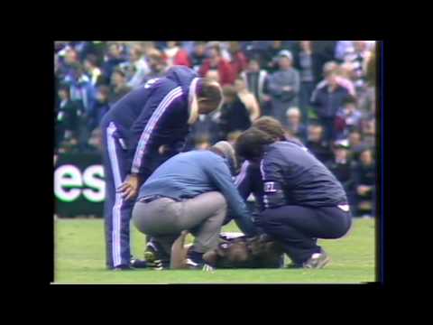 Wayne Harmes knocked out in head clash 1985 Round 4