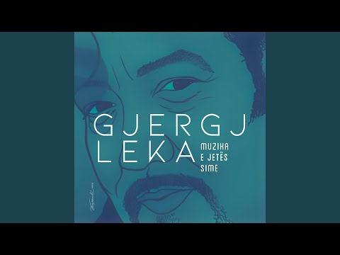 NË PARKUN QË MBULUAN FLETËT