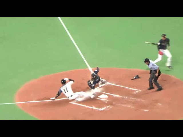 【6回裏】バファローズ・松葉 鮮やかなグラブトスでスクイズ阻止!! 2016/7/22 F-Bs