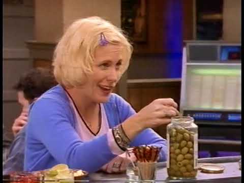 Costello ep. Sue dates a freakin dentist.