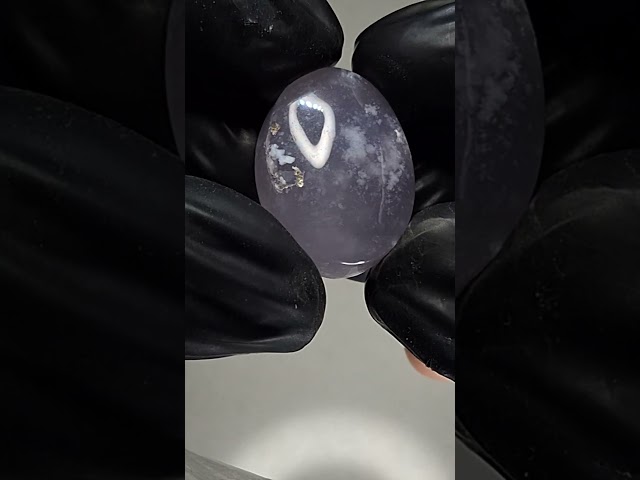 حجر عقيق Violet طبيعي