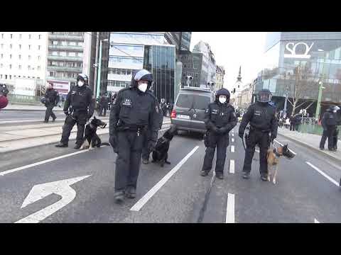 Antifa-Demo - Zwischenspiel; 4.12.2021