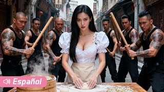 Maestra oculta vende bollos al vapor, inesperadamente unos mocosos la provocan, y luego...