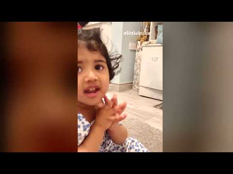 You don't batao I batao myself😂 | Small girl saying Hanuman chalisa | Viral video
