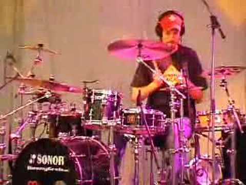 Benny Greb @ MEINL Drum Festival 2005 part I