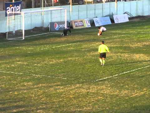 Gol de Enzo Albano - Ferro Carril 2 Salto Uruguay 2 (OFI 2013)