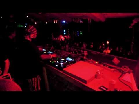 Osunlade @The Beach Stage (Suncebeat 4 - Tisno, Croatia) - Jul 29, 2013 (1)