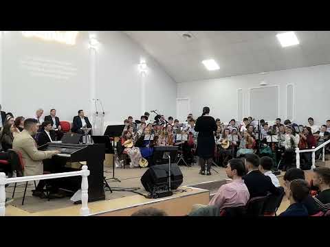 Laudă fie Domnului Isus.