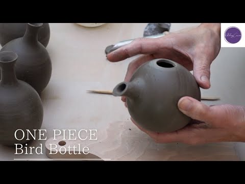 ONE PIECE Bird Bottle throwing on the potter’s wheel
