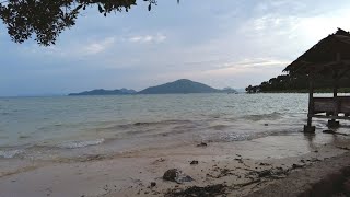 Download lagu Experience Peace and Tranquility: Listen to the Sound of Gentle Ocean Waves at Sunset mp3