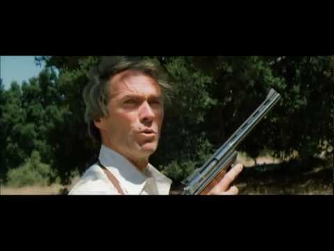 Ispettore Callaghan (Dirty Harry) - "Questa è una .44 Magnum automatica"