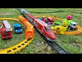 Finding And Assembling Electric Toy Trains Fast Trains Multi Express Trains Thomas