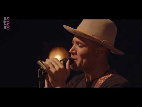 Ben Harper & Charlie Musselwhite  -   I`m In I`m Out And I`m Gone