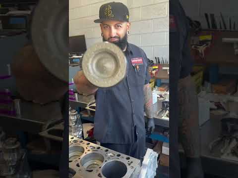 Speed of air pistons headed into this Cummins😬🔥 #diesel #turbochargedengine #cummins
