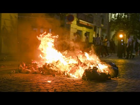 ‘Dupes and idiots’: Author criticises violent and looting protesters