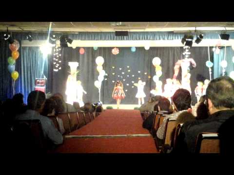 Desfile solidario (DUERME SAFILLA)