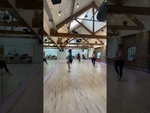Kim Amundsen - Floor barre/Contemporary - CLASS 15/04/23