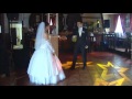 Не обычный свадебный танец невесты и жениха. 