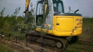 preview picture of video 'New Holland Kobelco E80b'