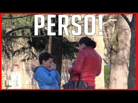 Aiuteresti un Bambino che si è Perso? - [Esperimento Sociale] - Tu Cosa Faresti - theShow