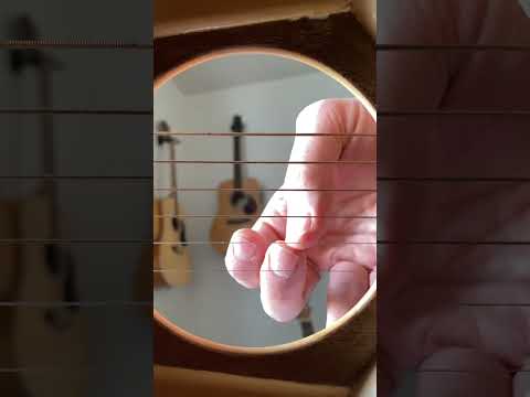 How to finger pick with SHORT nails.