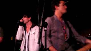 Runner Runner- Unstoppable