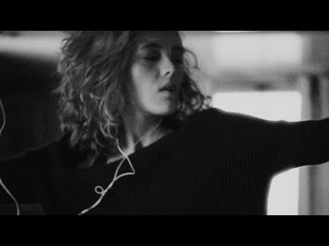 the Evelyne-Brochu-Style Dancing™