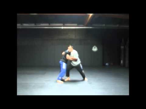 JiuJitsu Magazine: Technique Takedowns Working the Clinch