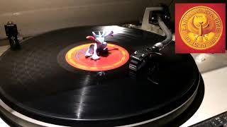 Earth Wind &amp; Fire - Sing A Song (Vinyl)
