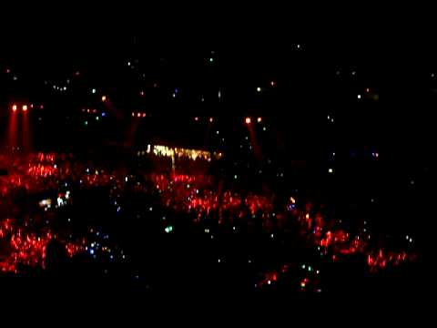 Armin VanBuuren- Sky Falls Down TAO 09