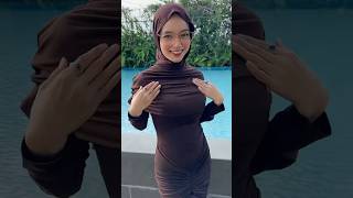 Download lagu Ukhti Hijab Dress Ketat Ikut Trend Bowling Viral Di Kolam Renang #shorts #fujian mp3