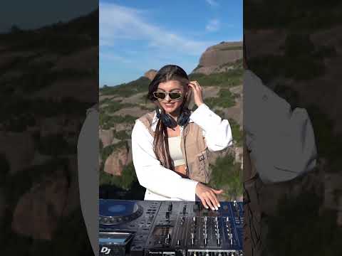 ARMINA is playing on Radio Intense - Andrewboy, SHAZZE - When the Stars Align #radiointense