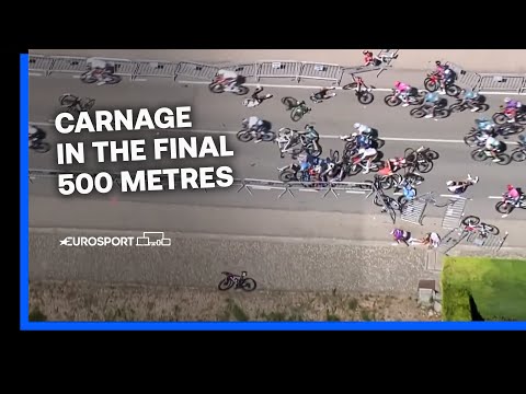 Huge crash over a speed bump at the 2022 Vuelta a Burgos | Eurosport