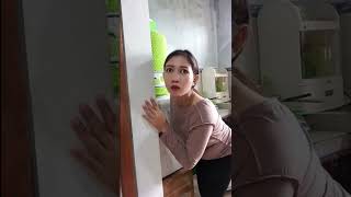 Download lagu begini kelakuannya kalau mandi lupa bawa handuk,jadi nekat #lucu #komedi mp3