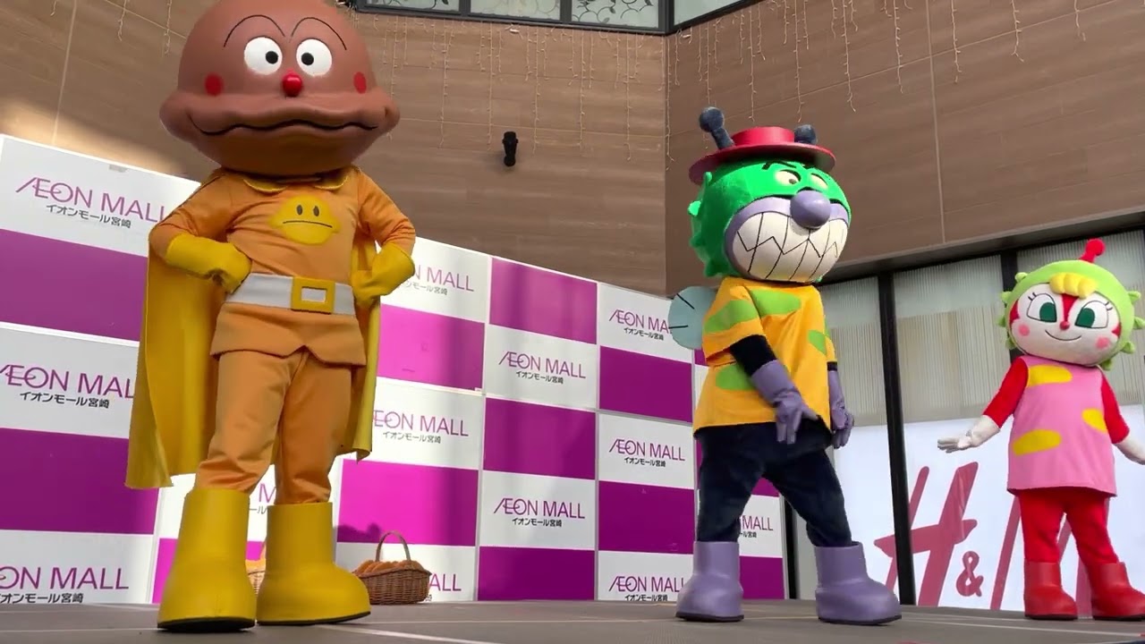 🌟アンパンマンショー🌟アンパンマン　カレーパンマン🔥ニガウリマン⚡️バイキンマン💫ドキンちゃん✨