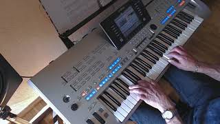 Tyros-4  I Can&#39;t Stop Loving You  -  Roy Orbison.