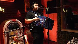 Hermanos Espinoza - DIOS POR DELANTE (Video Oficial)