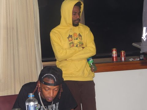 2 Bloguerinhas 👱🏾‍♀️- JD feat Delatorvi (prod Ynt) [Official Video]