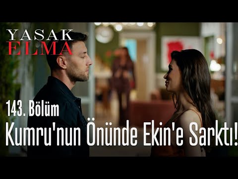Kumru'nun önünde Ekin'e sarktı! - Yasak Elma 143. Bölüm
