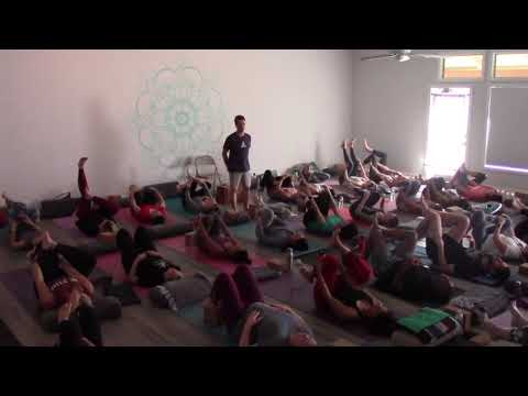 Yin Yoga Healthy Hips Full Class with Travis Eliot