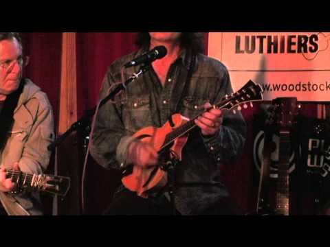 Happy Traum playing Veillette 12-string - with Larry Campbell, John Sebastian