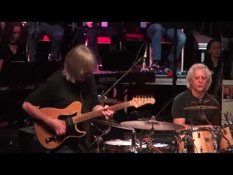 Jazzobranie 2017 - Mike Stern i Dave Weckl Band zagrali z młodymi muzykami z Olesna