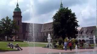 preview picture of video 'Freudenstadt Marktplatz Wasserspiele Stadtkirche'