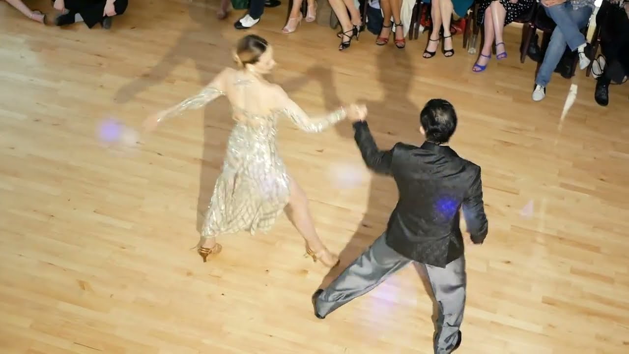 Video thumbnail for Showcase 2 Marcos Roberts & Louise Malucelli - The Dilly