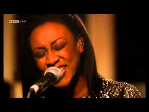 Twist and shout (Beverley Knight) live cover Beatles