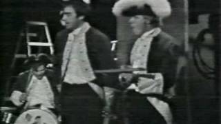 Louie Louie - Paul Revere & The Raiders